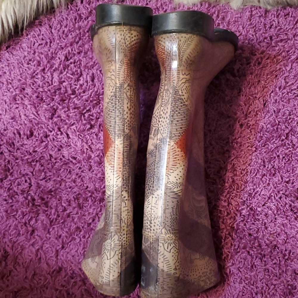 Burberry Rain Boots 👢 - Picture 10 of 16